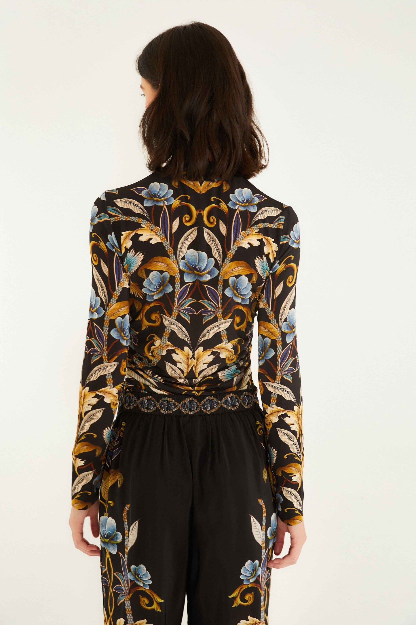 Black Flowerful Garden Jersey Blouse | FARM Rio | FARM Rio US