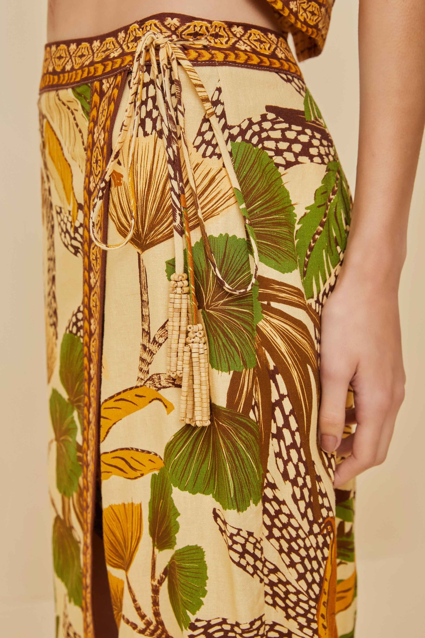 Sand Foliage Sketch LENZING™ ECOVERO™ Euroflax™ Midi Skirt | FARM Rio Near Me
