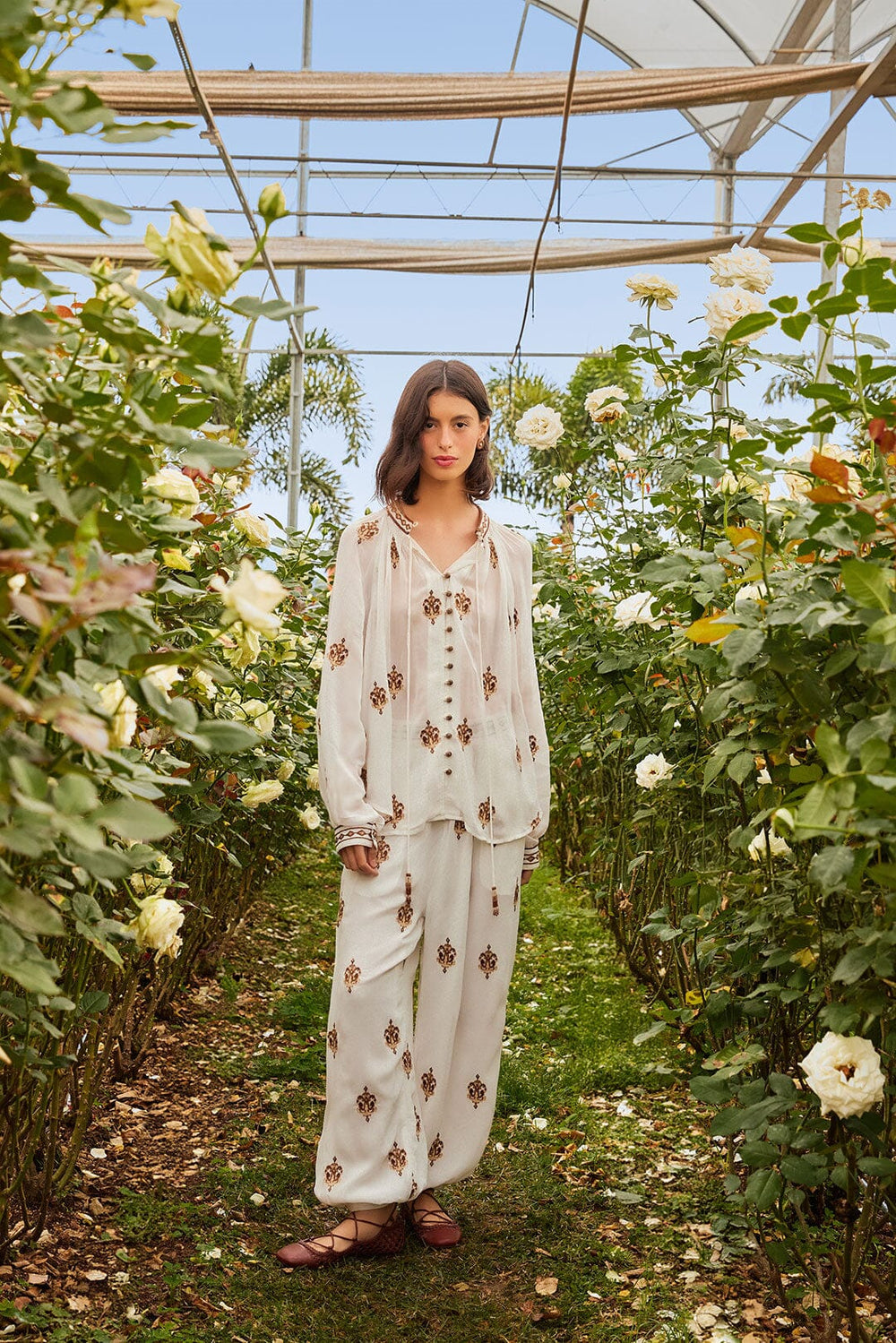 Off-White Anchor Tapestry Embroidered Pants | FARM Rio Online