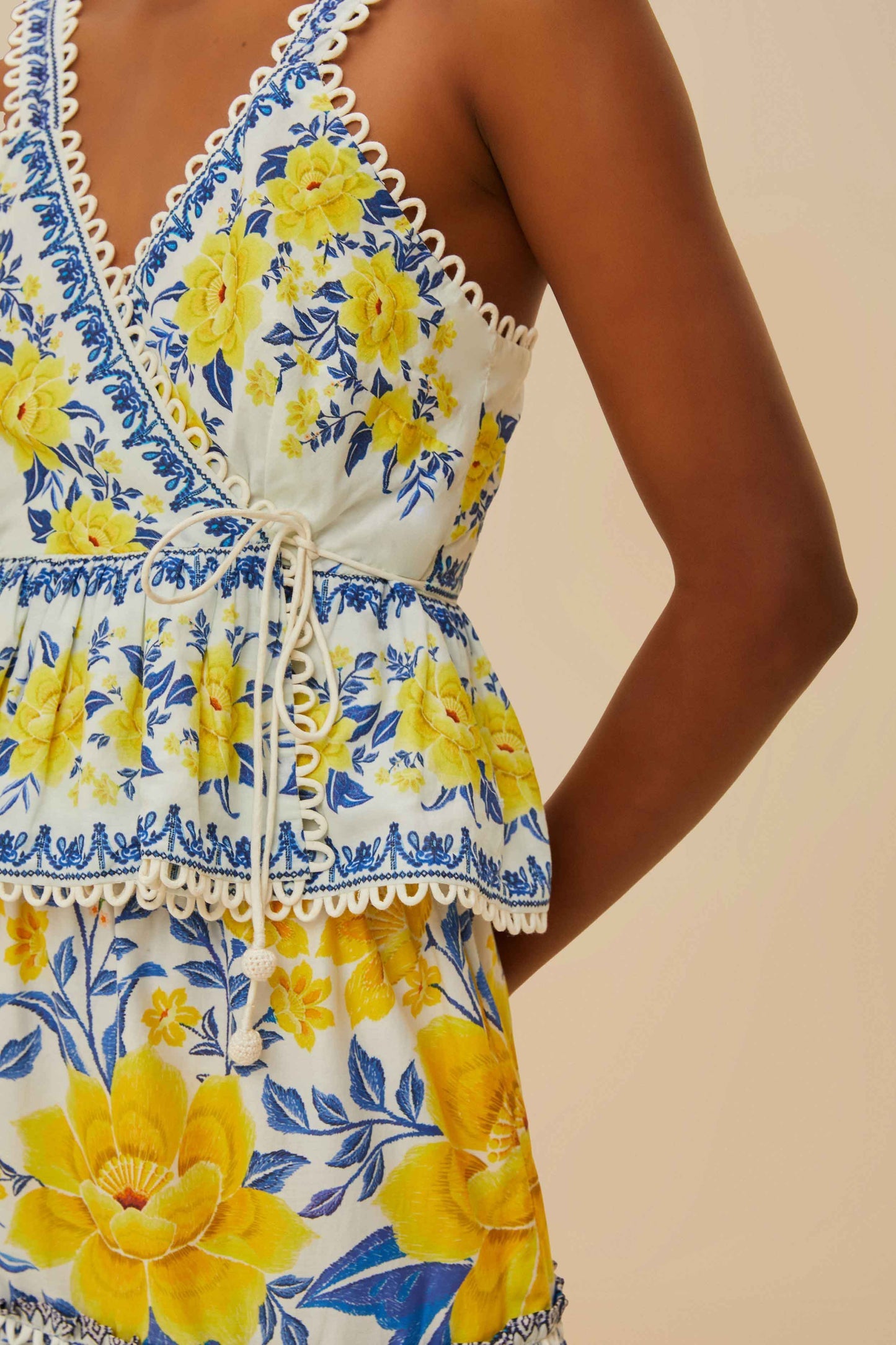 Off-White Zuli Sleeveless Blouse | FARM Rio On Sale
