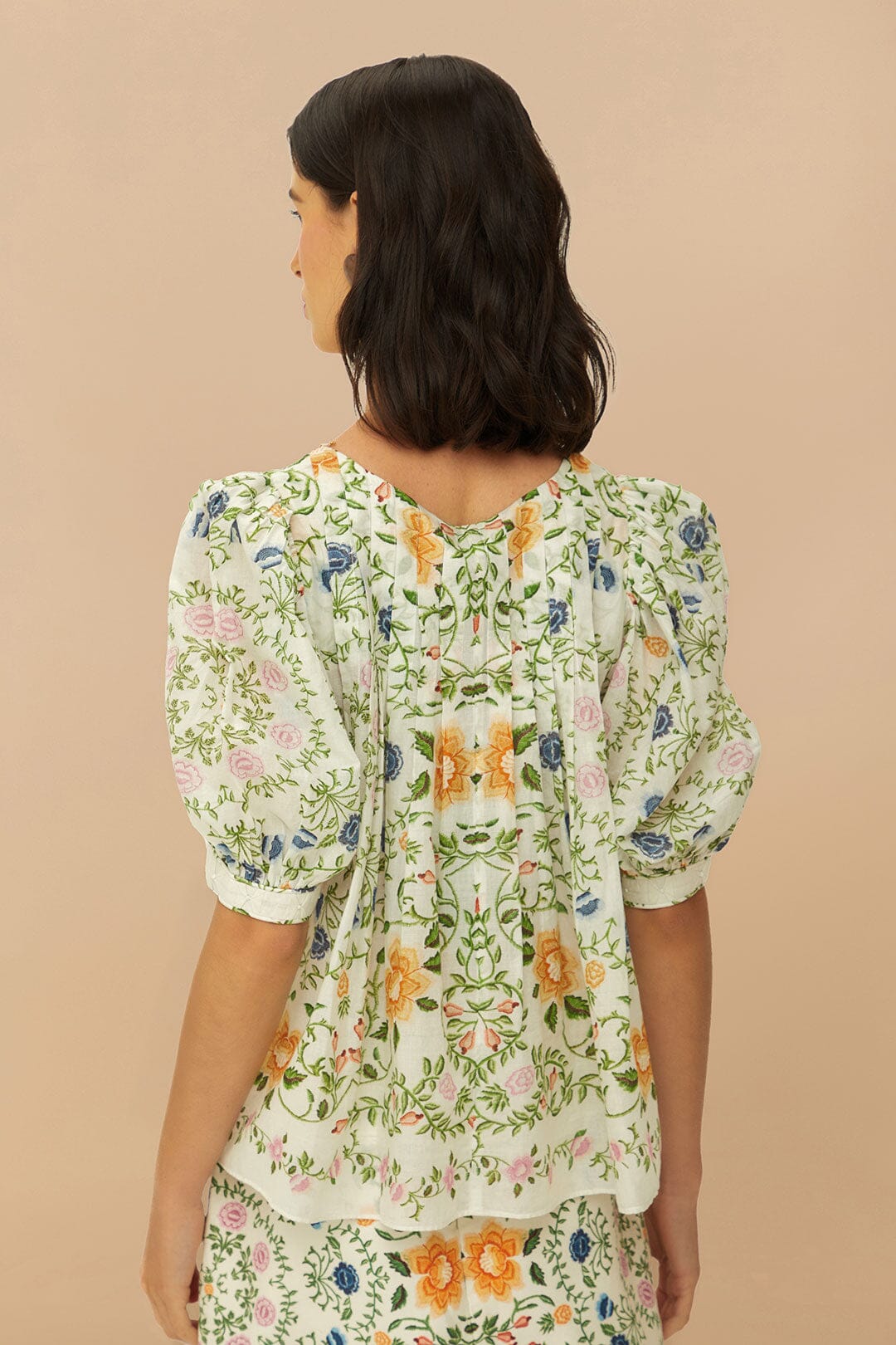 Folk Floral Off-White Scoop Neck Short Sleeve Blouse | FARM Rio On Sale