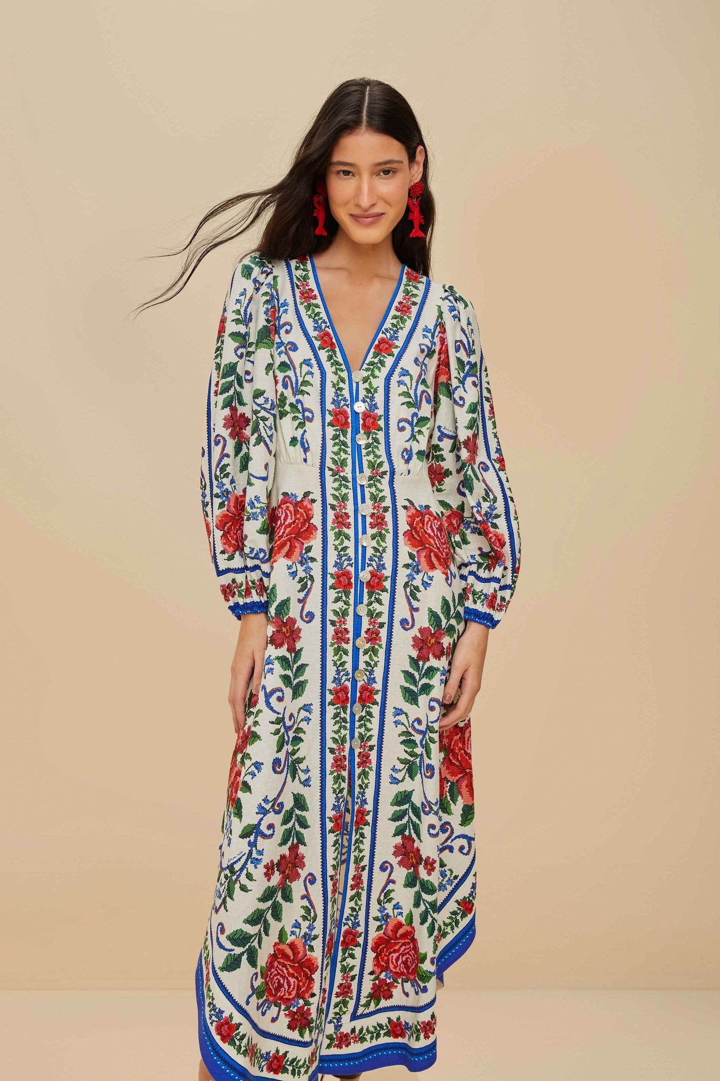 Off-White Flower Tapestry LENZING™ ECOVERO™ Euroflax™ Maxi Dress | FARM Rio For Sale