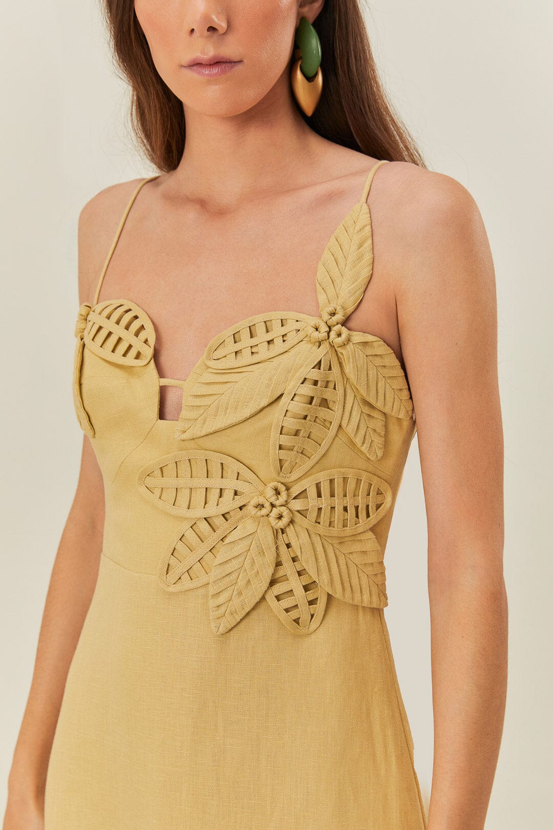 Sand 3D Flower Bodice Midi Dress | FARM Rio US