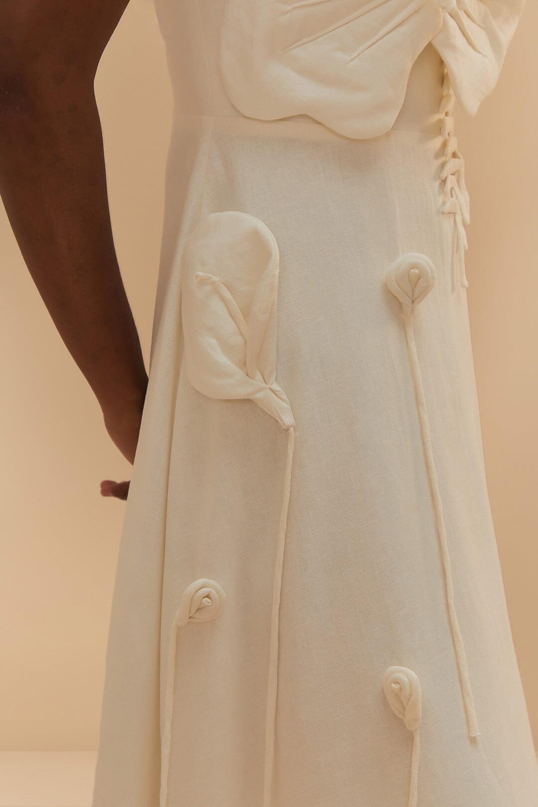 Off-White Garden LENZING™ ECOVERO™ Euroflax™ Midi Dress | FARM Rio US