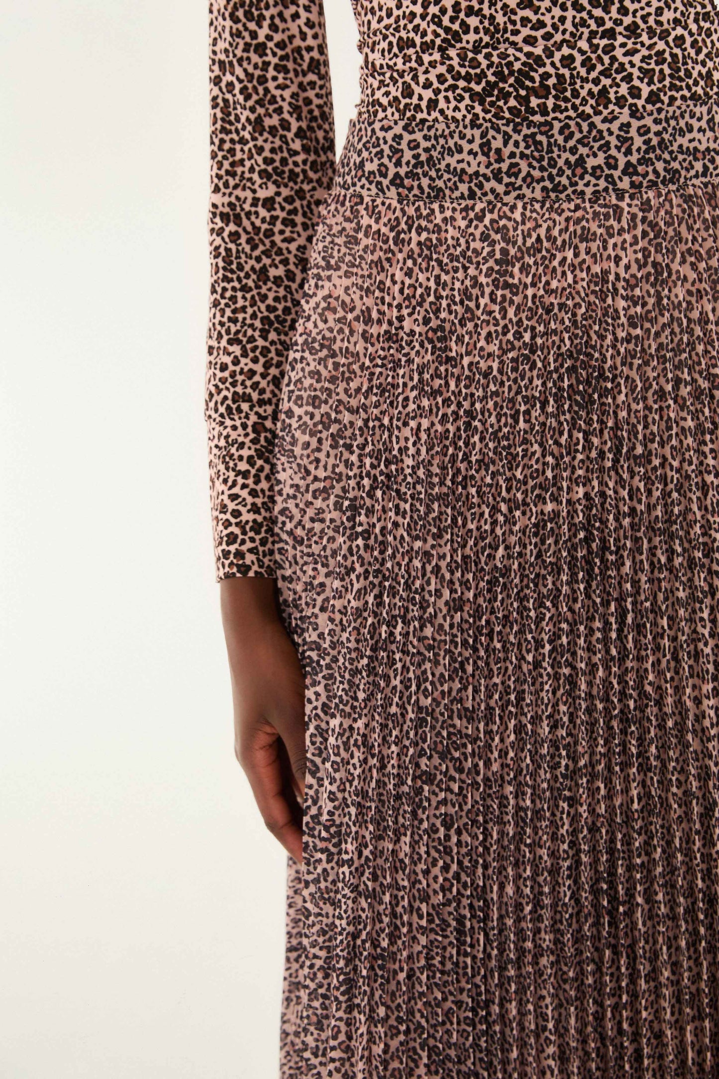 Pink Baby Leopard Pleated Maxi Skirt | FARM Rio | FARM Rio On Sale