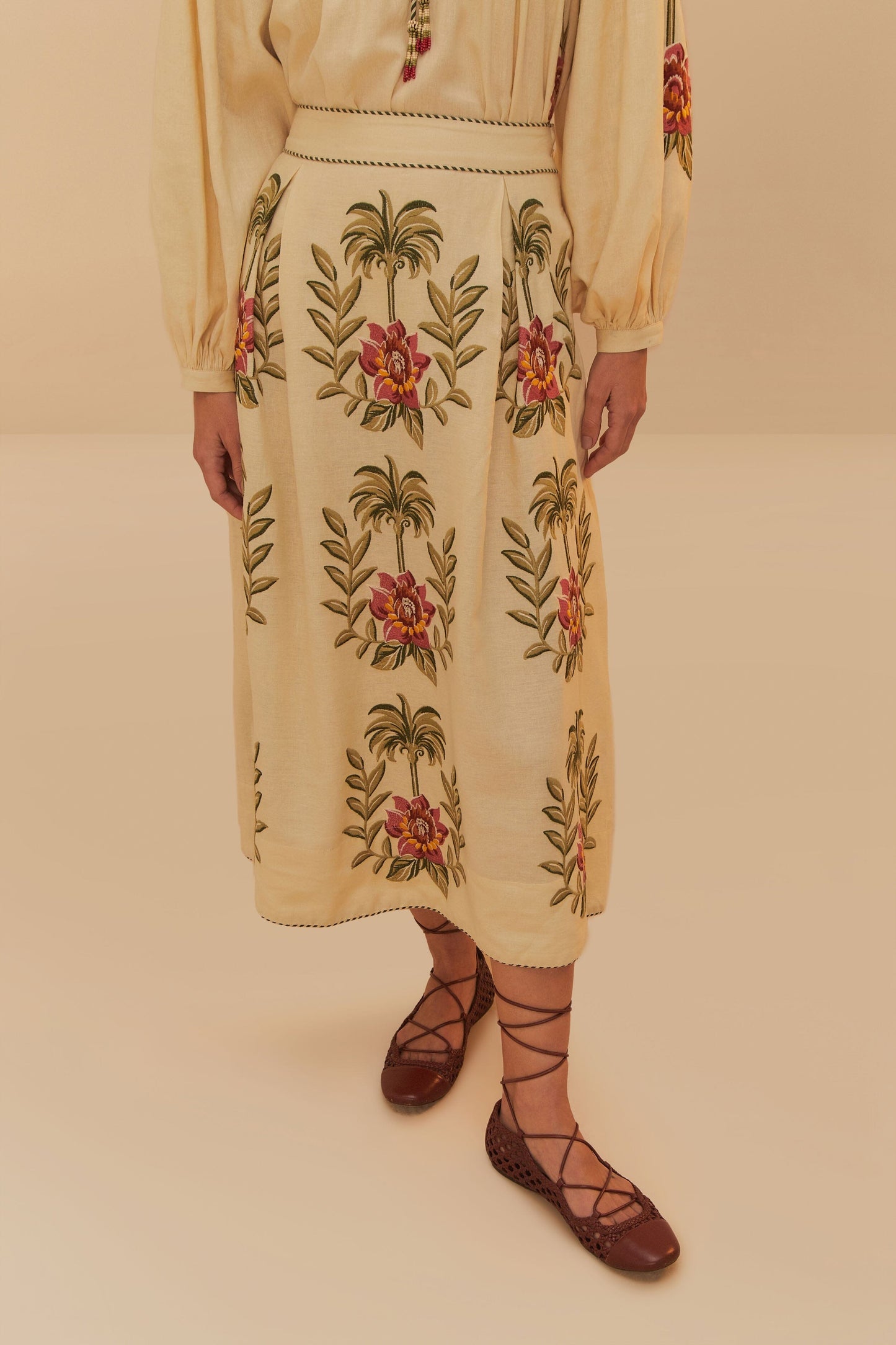 Sand Tropical Flower Embroidered LENZING™ ECOVERO™ Euroflax™ Maxi Skir | FARM Rio