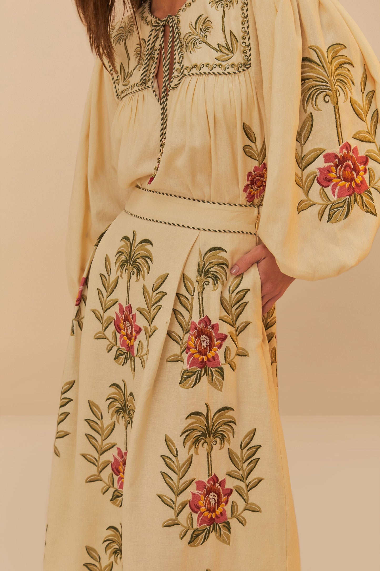 Sand Tropical Flower Embroidered LENZING™ ECOVERO™ Euroflax™ Maxi Skir | FARM Rio