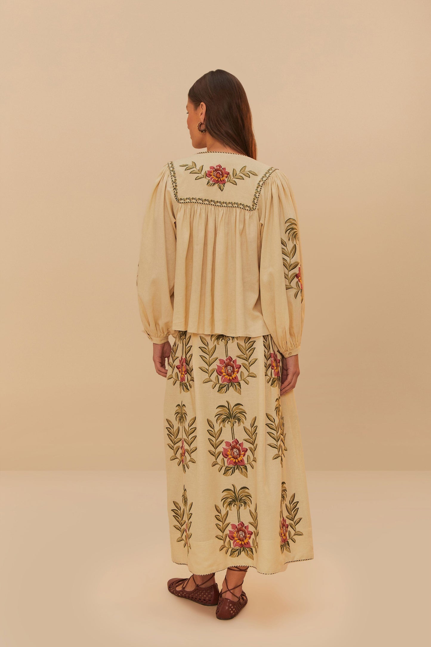 Sand Tropical Flower Embroidered LENZING™ ECOVERO™ Euroflax™ Maxi Skir | FARM Rio