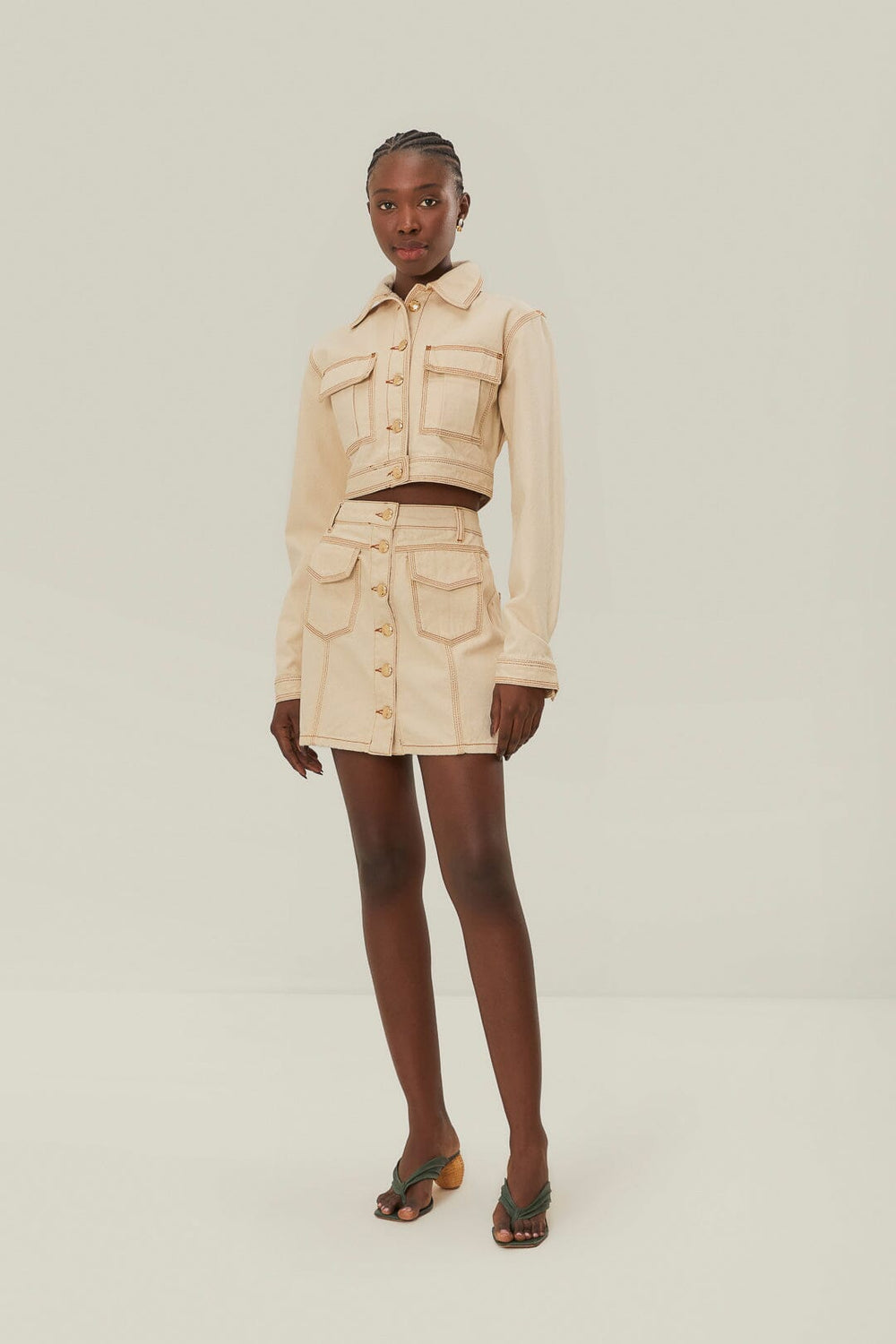 Off-White Gabardine Mini Skirt | FARM Rio Outlet