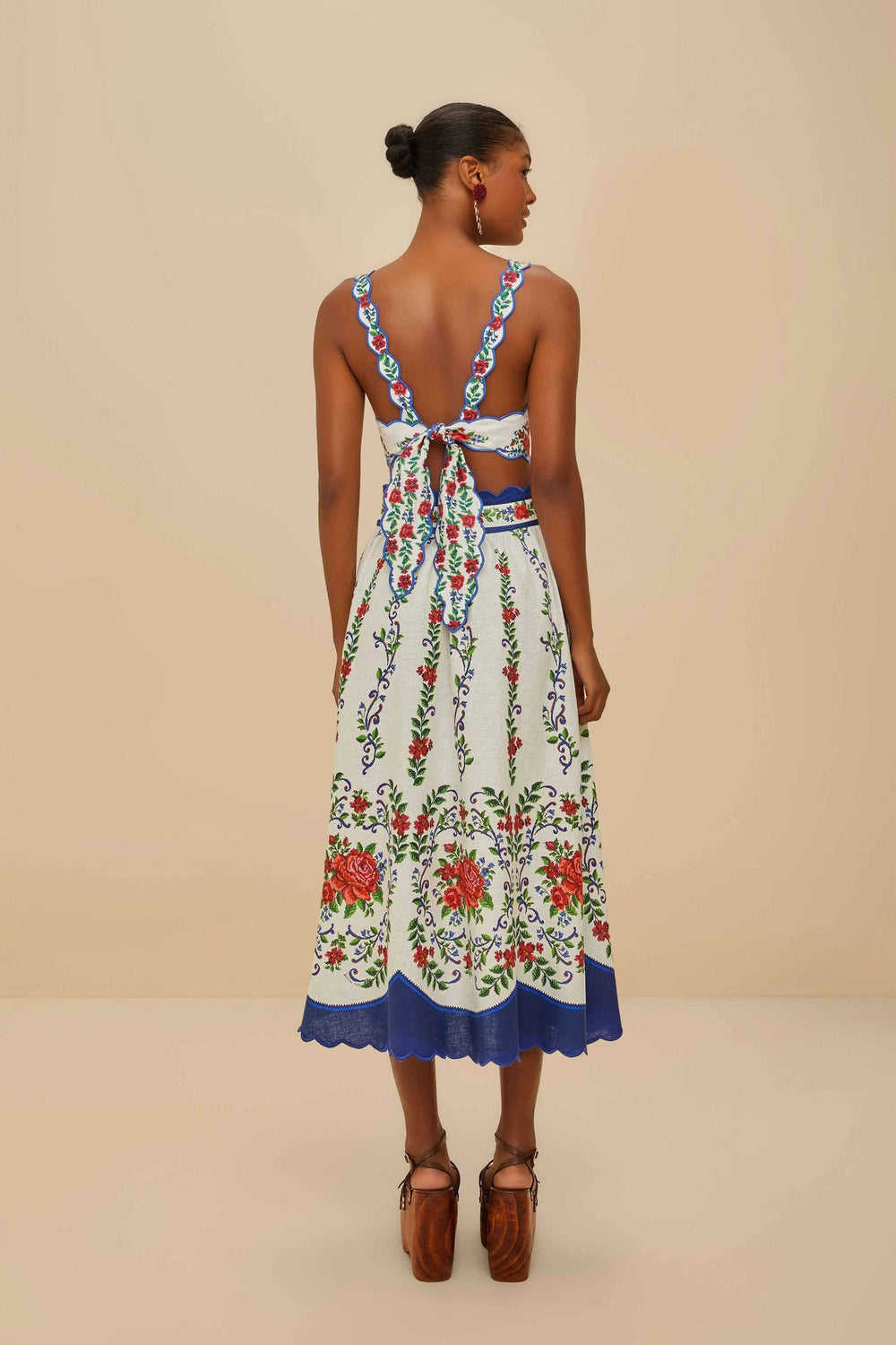 Off-White Flower Tapestry LENZING™ ECOVERO™ Euroflax™ Midi Skirt | FARM Rio US