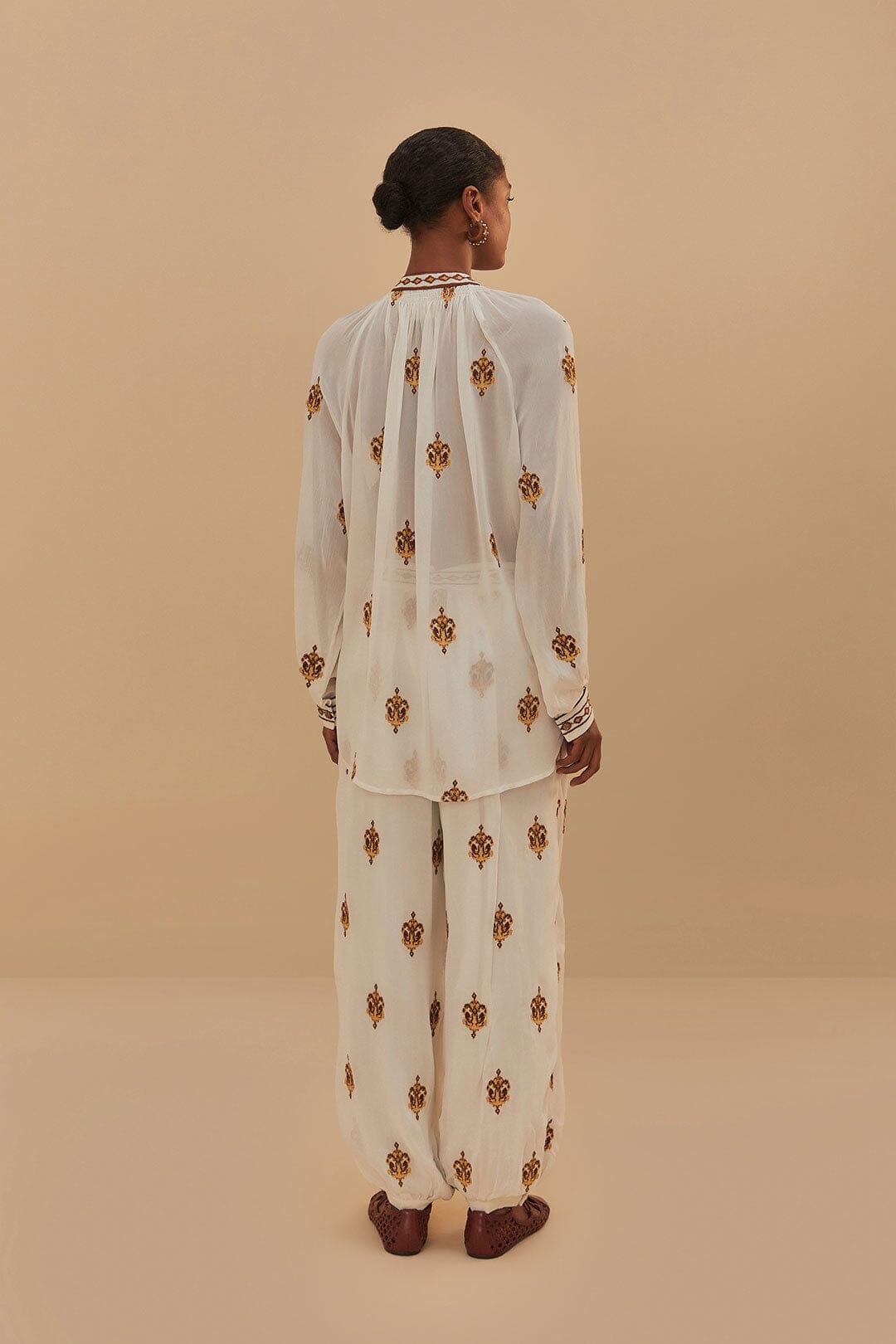 Off-White Anchor Tapestry Embroidered Pants | FARM Rio Online