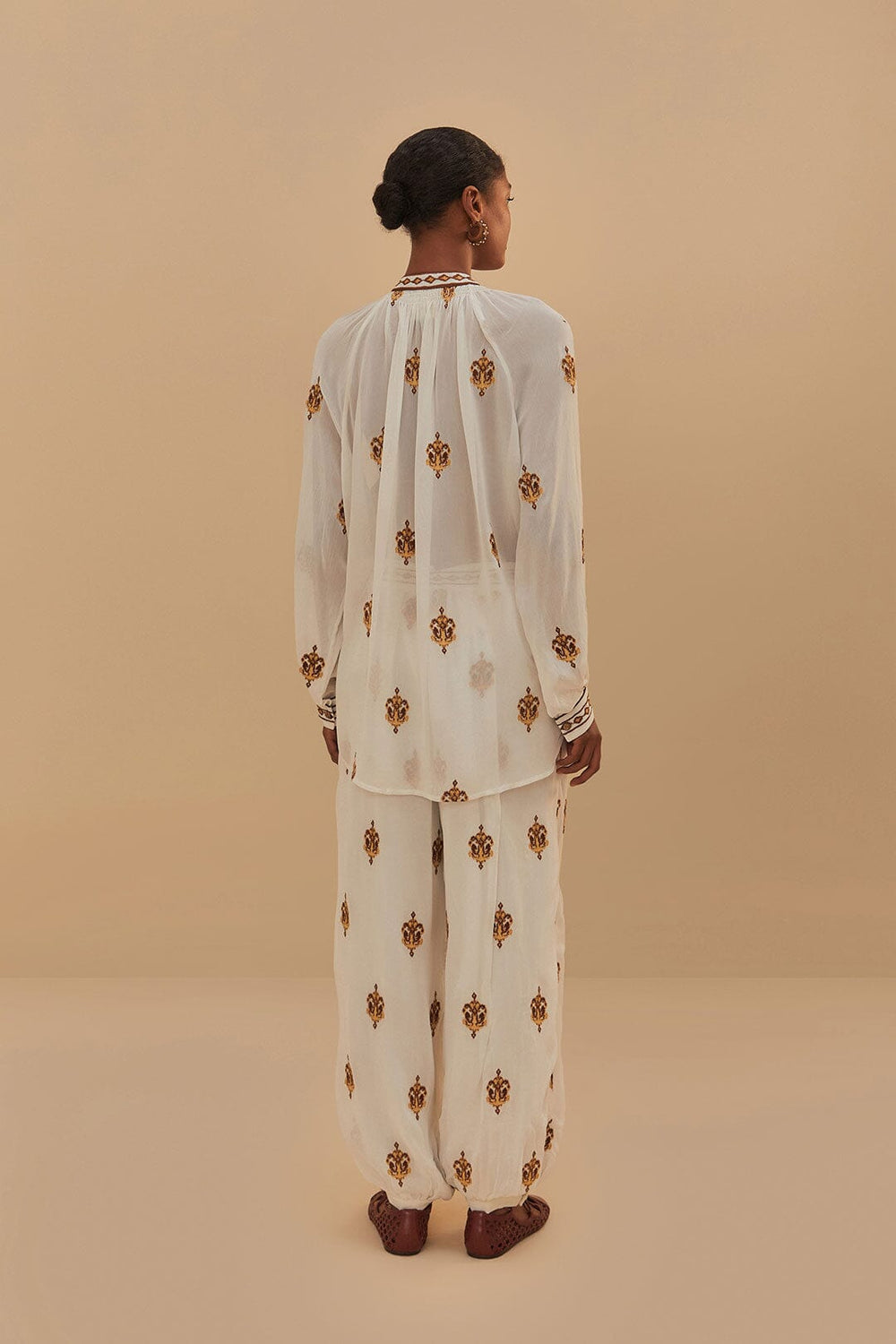 Off-White Anchor Tapestry Embroidered Pants | FARM Rio Online