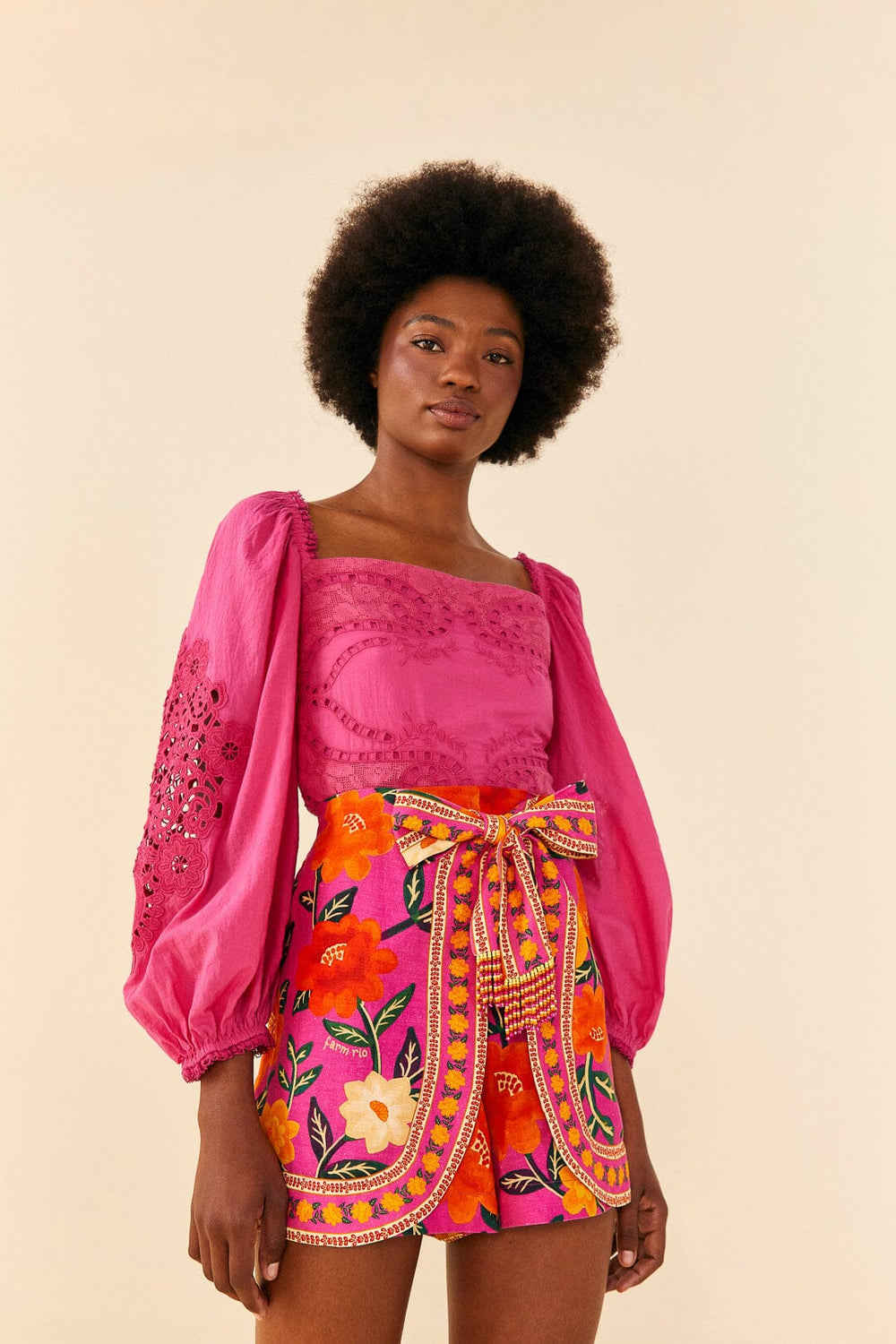 Pink Flower Tapestry Shorts | FARM Rio US