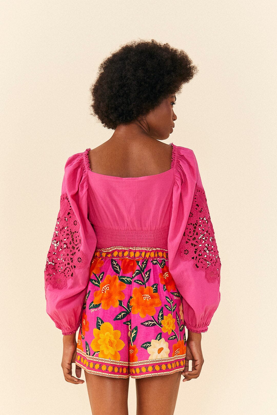 Pink Flower Tapestry Shorts | FARM Rio US