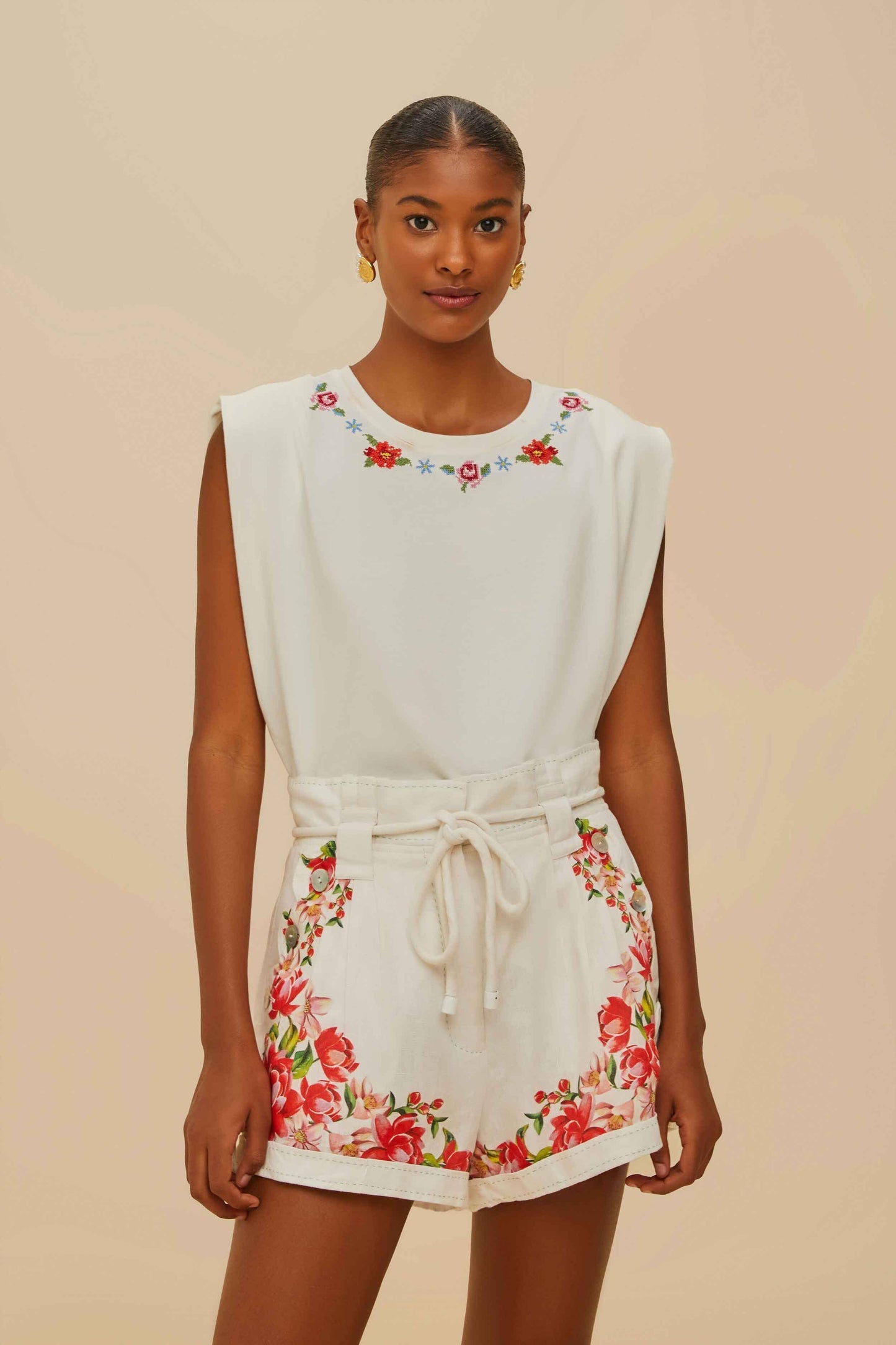 Off-White Flower Tapestry Embroidered Shorts | FARM Rio US