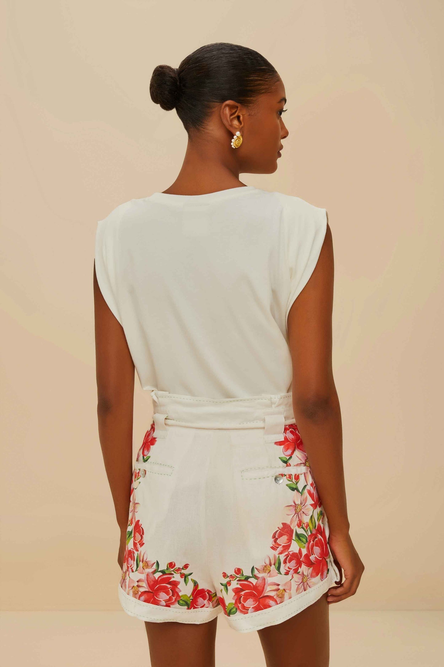 Off-White Flower Tapestry Embroidered Shorts | FARM Rio US